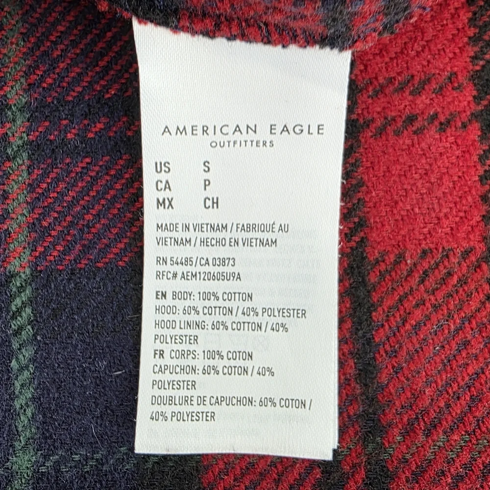 American Eagle Outfitters excellent pre